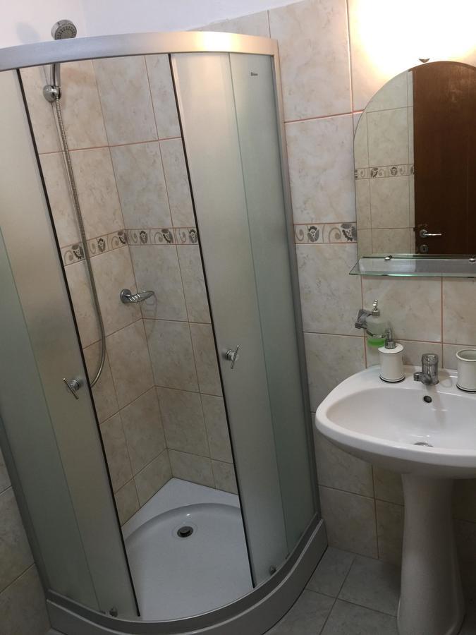 Hotel Rares Botoşani Eksteriør bilde