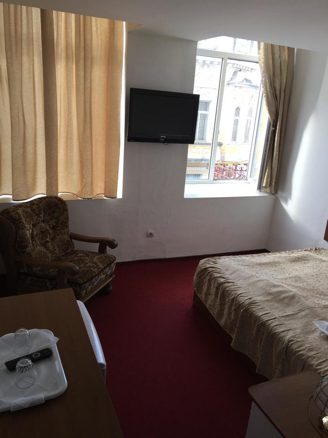 Hotel Rares Botoşani Eksteriør bilde