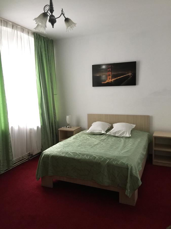 Hotel Rares Botoşani Eksteriør bilde