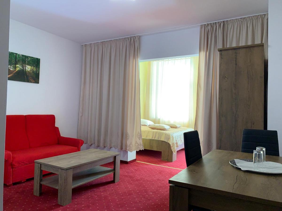 Hotel Rares Botoşani Eksteriør bilde